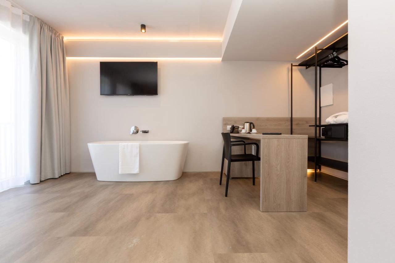 Goti Hotel Torbole Sul Garda Kültér fotó