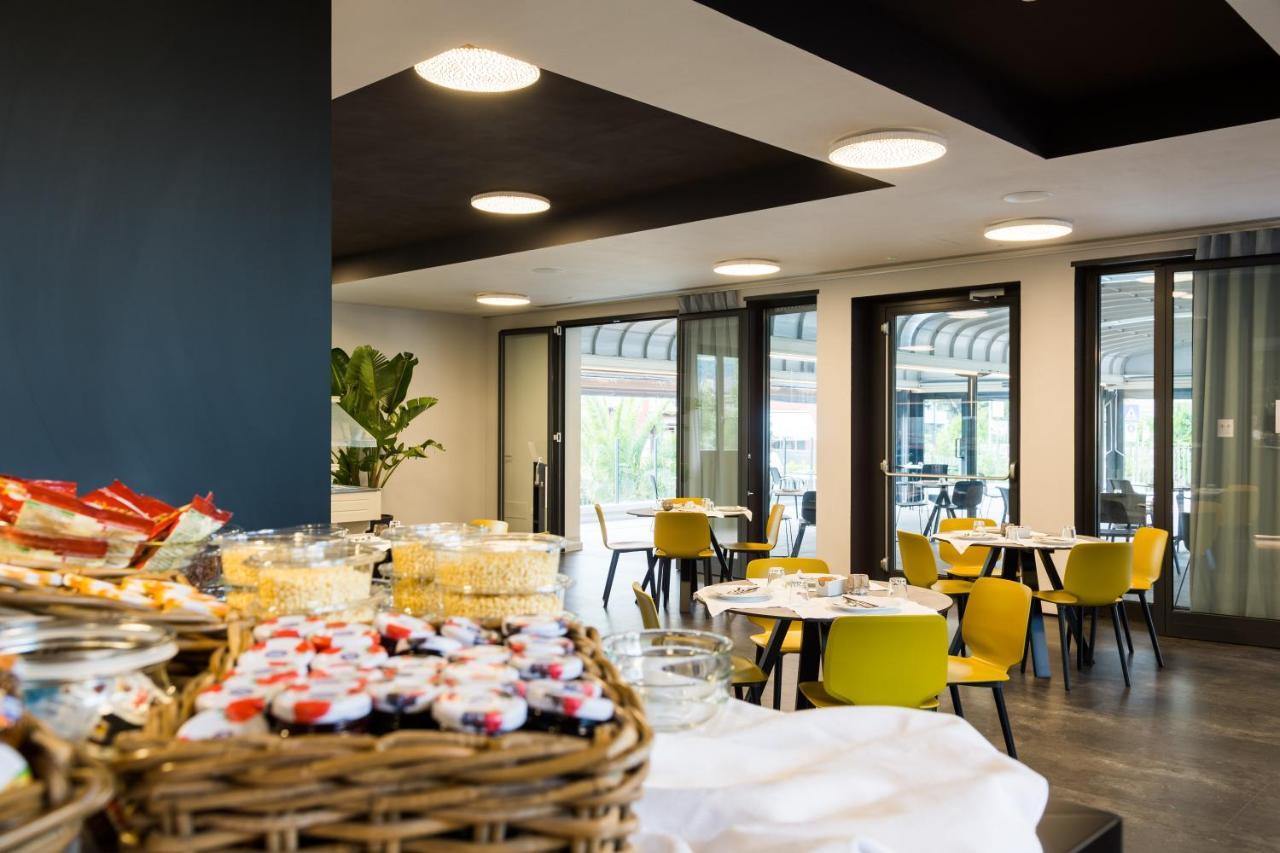 Goti Hotel Torbole Sul Garda Kültér fotó