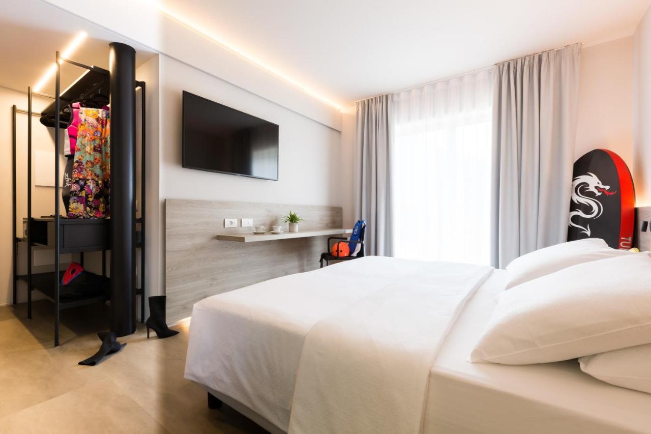 Goti Hotel Torbole Sul Garda Kültér fotó
