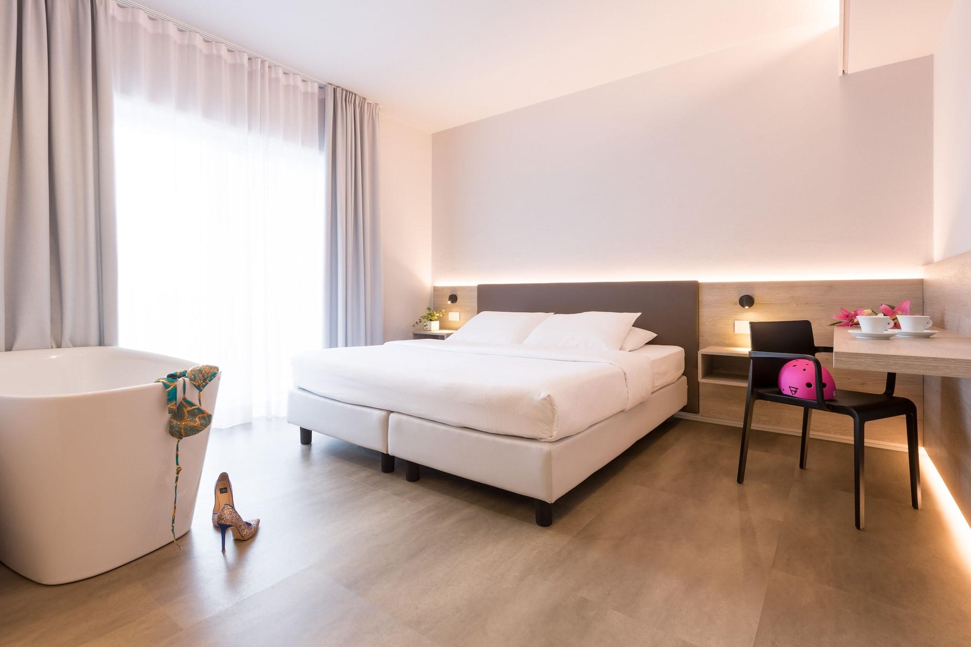 Goti Hotel Torbole Sul Garda Kültér fotó
