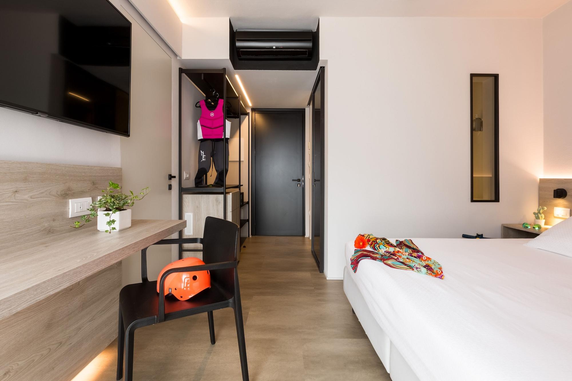 Goti Hotel Torbole Sul Garda Kültér fotó