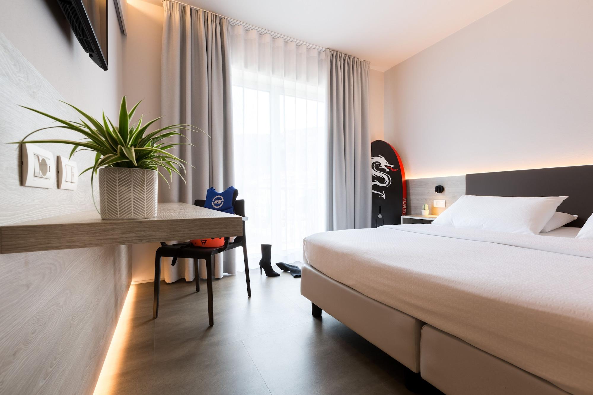 Goti Hotel Torbole Sul Garda Kültér fotó