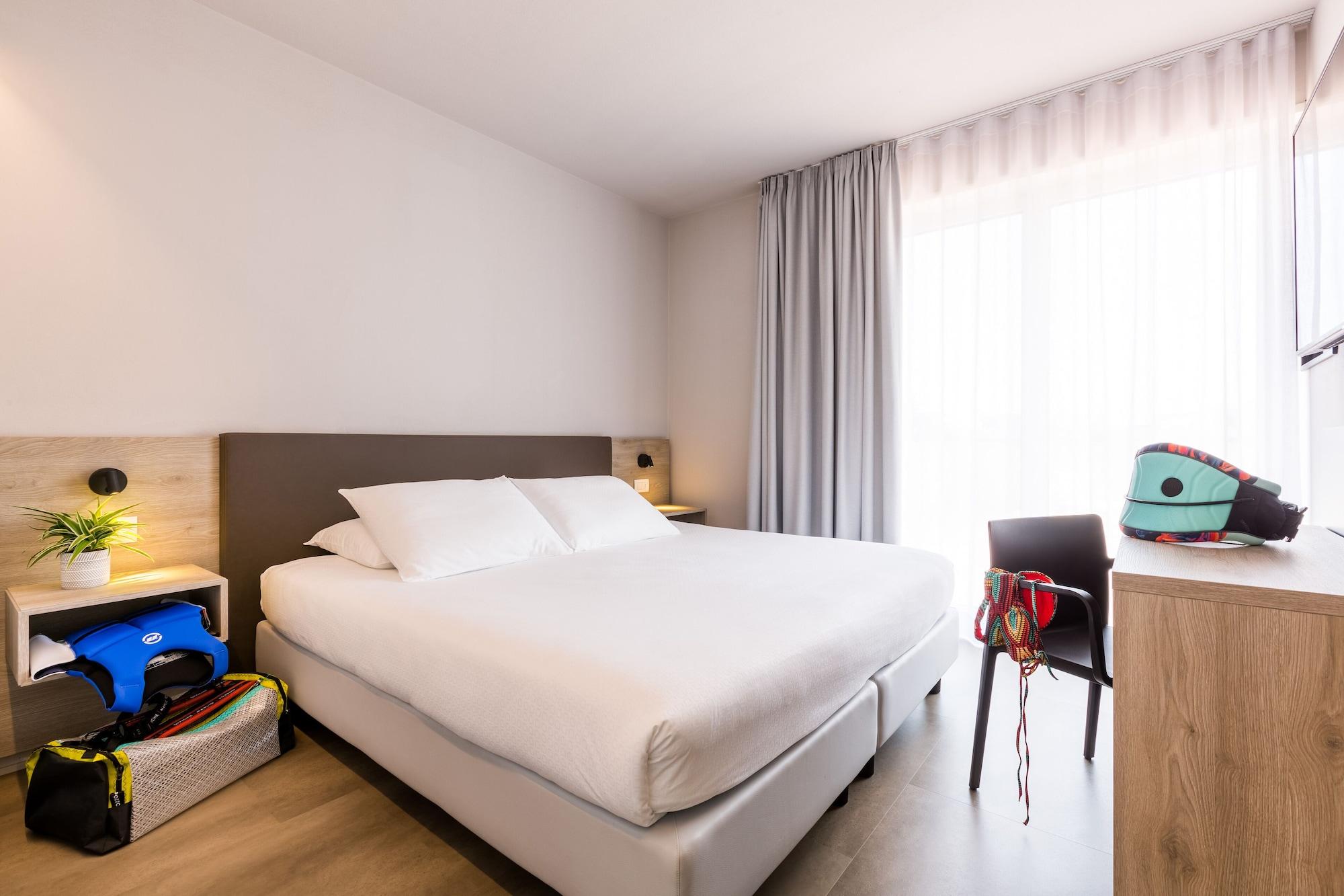 Goti Hotel Torbole Sul Garda Kültér fotó