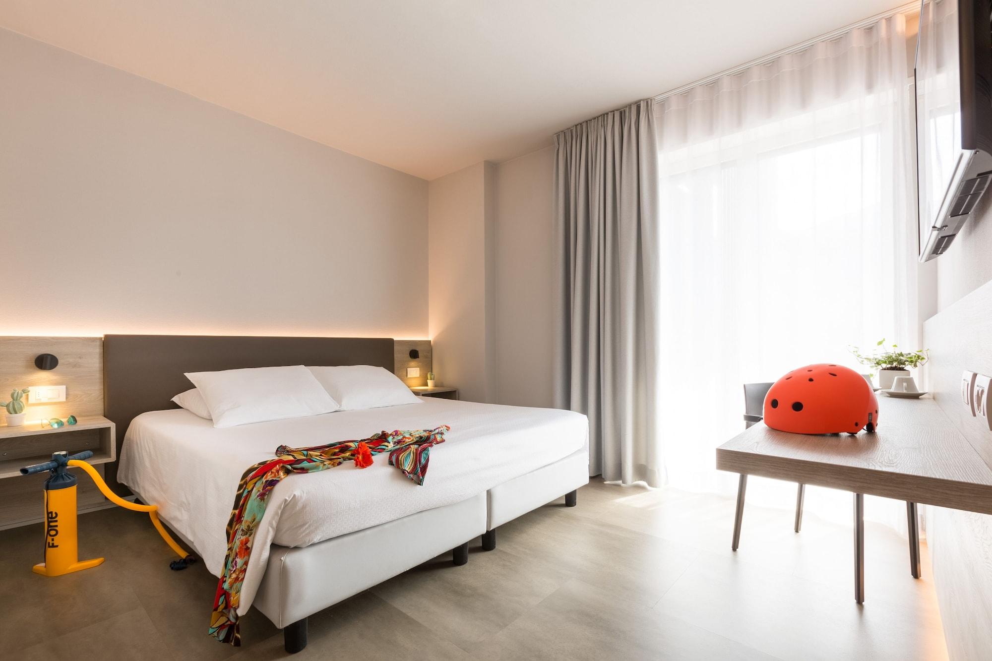 Goti Hotel Torbole Sul Garda Kültér fotó